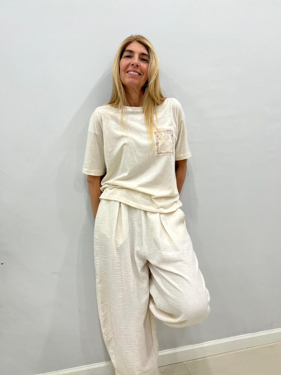 REMERA BE KIND TO YOUR MIND